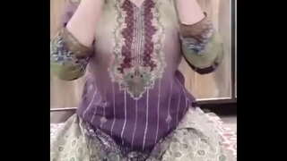 үйлчлэгчийг уран зөгнөл ирдэг нь үнэн