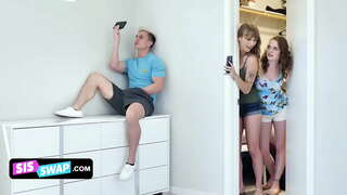 Сисвап - Похотливые Сводные Гардондани Фиреб Худ Калон Сводных бародарон Ва Трахают Онҳо Дар диване