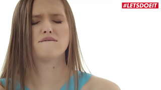 WHITEBOXXX - (Stacy Cruz) - თავი, ინტენსიური სიყვარული მიღების სხდომაზე მისი შეყვარებული