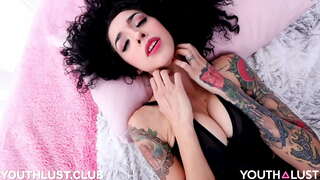 Ataahua mexican hanga e ia tona tuatahi ataata porn Kitzia INTRO