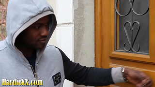 Kenza thith merr fucked nga ish e saj