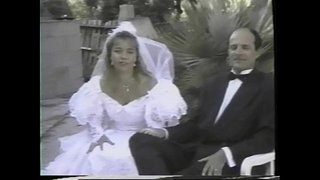 Beyaz bir gelinlik giyerken Fransız kız becerdin alır