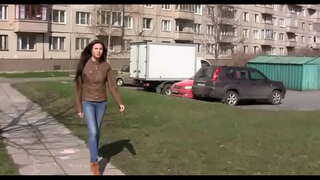 Sere twou achte epè kòk chante