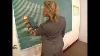 ���ასწავლებელი ღალატი სტუდენტი