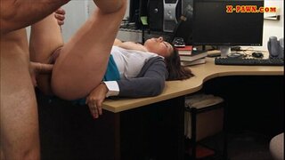 Latina केटी wtih big tits विनिमय उनको बिल्ली लागि पैसा