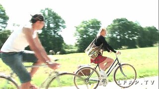 ���ხალგაზრდა და ლამაზი სტუდენტი, ძუძუები, მძიმე sodomisee et საპრიზო en double p