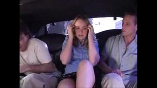 Ambr yn gwneud blowjob am y tro cyntaf