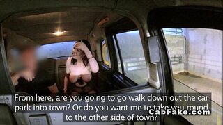 Enormi sider dilettanti jiġrilha tal-wiċċ fil-foloz tat-taxi