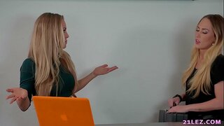 Lesbian Agent se je ujel s seksi vohun