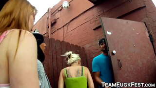 ���ღგზნებული ძუძუები ძუძუები