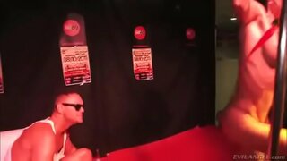 Step deze i dollar duru