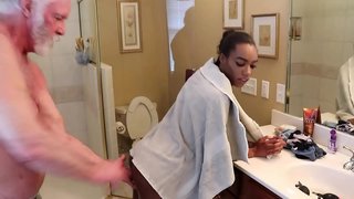 چینل Skye کے منہ میں پیلے رنگ شاور بلی ، اتارنا Fucking گدا ، اتارنا Fucking کوڑے مقعد کھلونے