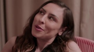 EMME ಬಿಳಿ ಮಾಡುತ್ತದೆ ಒಂದು ಬಾಯಿಯಿಂದ ಜುಂಬು ಎರಡು ದೇಶದವರು