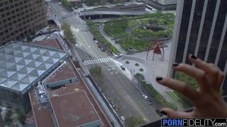 ���ாட் வெள்ளை விழுங்கப் Maneater Anny அரோரா