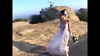 ���ប្បាយចិត្តវ័យក្មេងបោះបង់ចោលប្រពន្ធផ្តល់នូវចំនួនក្បាលបន្ទាប់ឆ្កាងដោយពីរ kindhearted smoothers