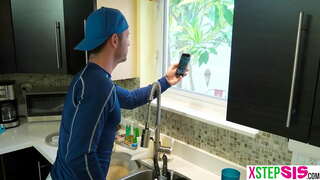 Latina stepsister je dobrý kohút bulík a ja som okamžite jej to robí